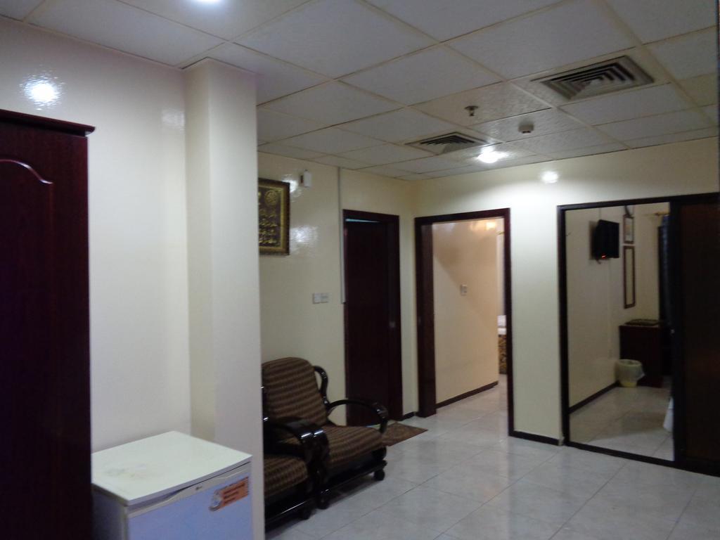 Deira Palace Hotel Dubai Room photo