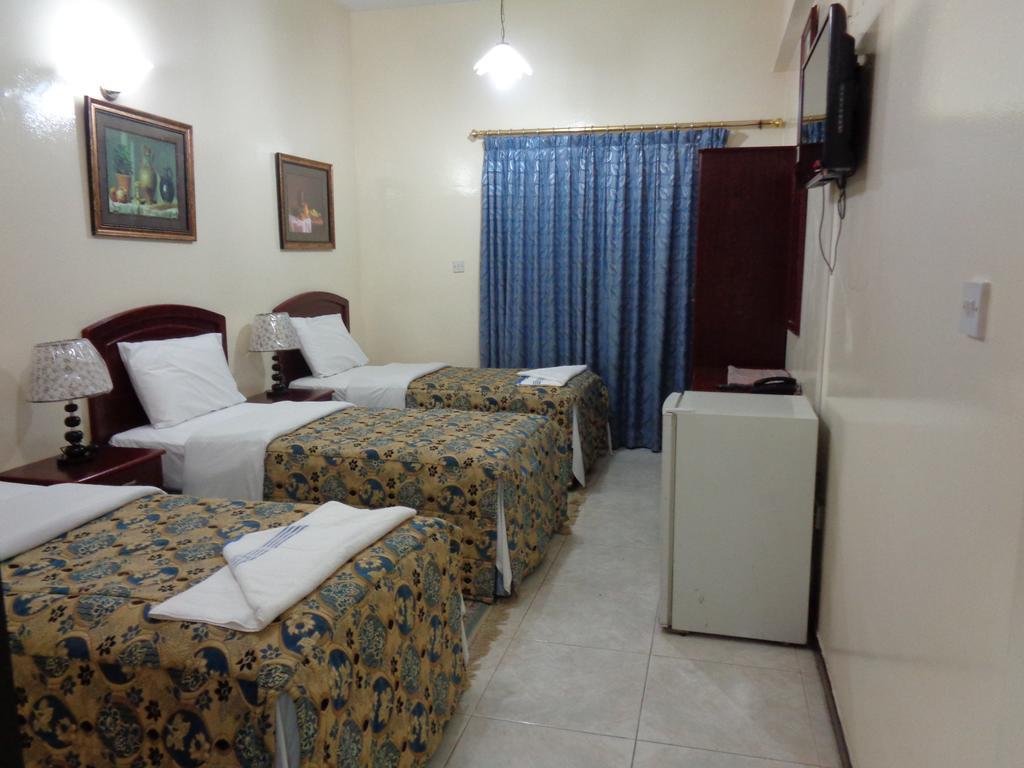 Deira Palace Hotel Dubai Room photo